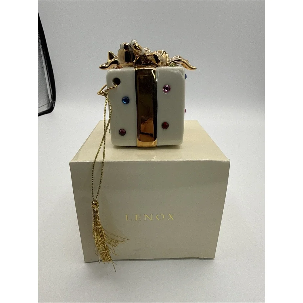 Lenox 2003 Jeweled Gift Box Christmas Ornament Gold Trim Missing 1 Gem VTG